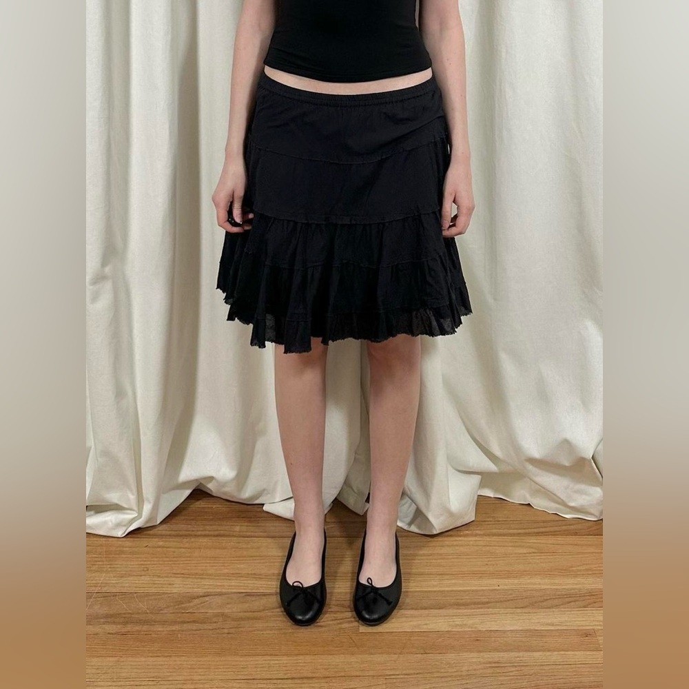 Tiered Knee Length Skirt - Picture 2 of 8